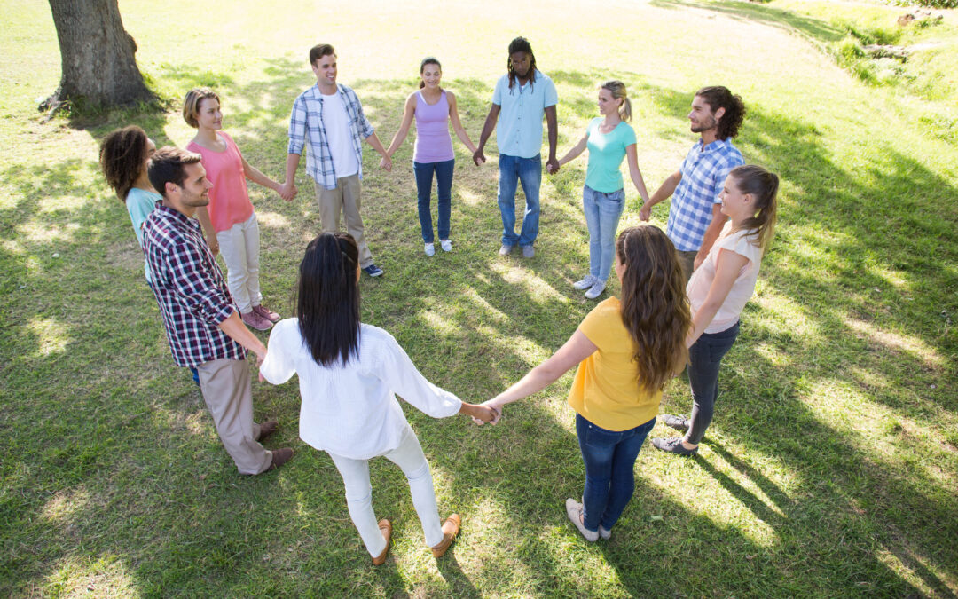 Choosing Your Circle: Building and Maintaining Supportive Queer Friendships and Family Networks